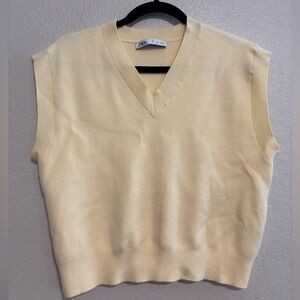 ZARA Light Yellow Knit Sweater Vest size Small